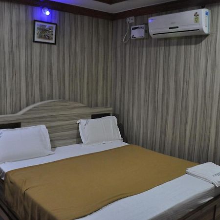 C M Hotel New Wodapatti المظهر الخارجي الصورة