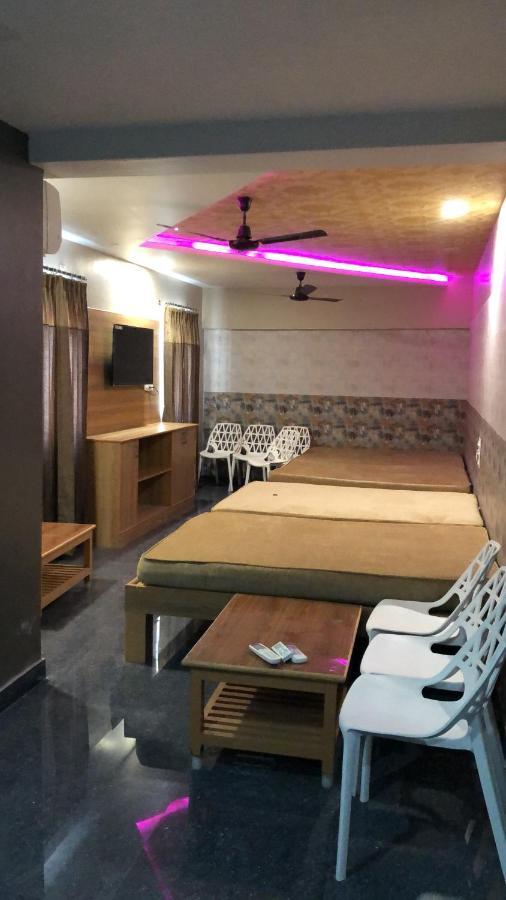 C M Hotel New Wodapatti المظهر الخارجي الصورة
