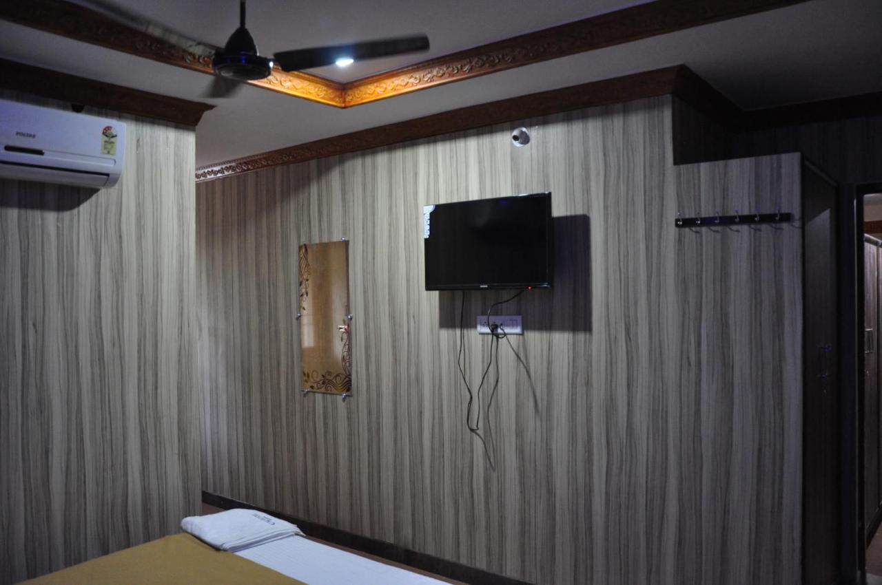 C M Hotel New Wodapatti المظهر الخارجي الصورة