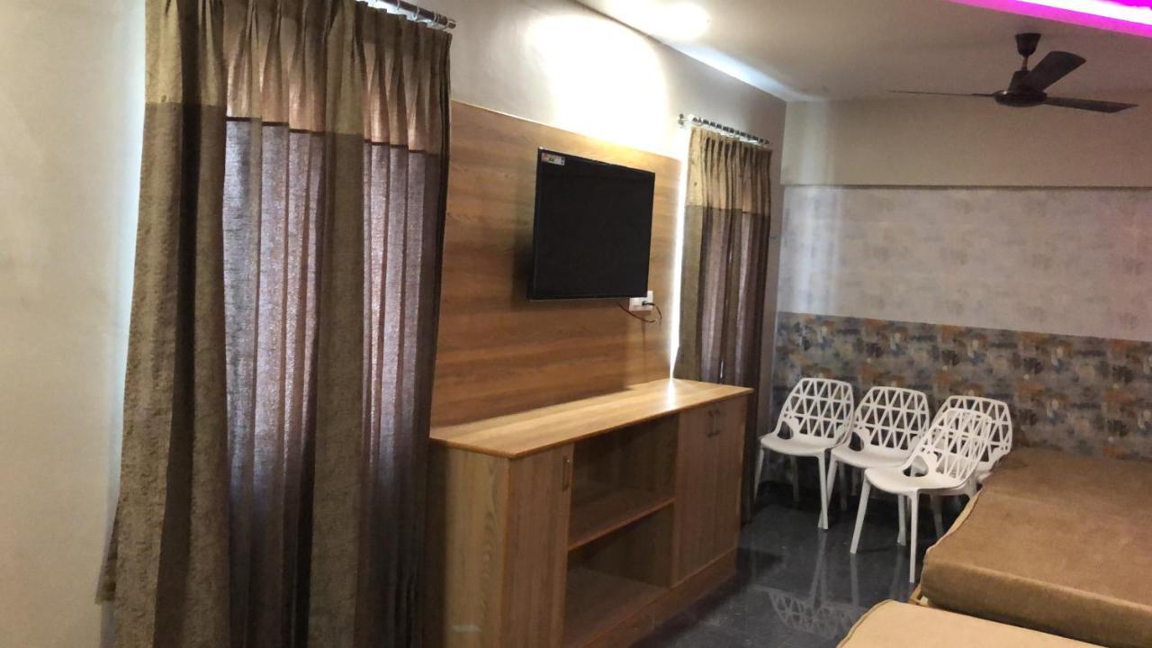 C M Hotel New Wodapatti المظهر الخارجي الصورة