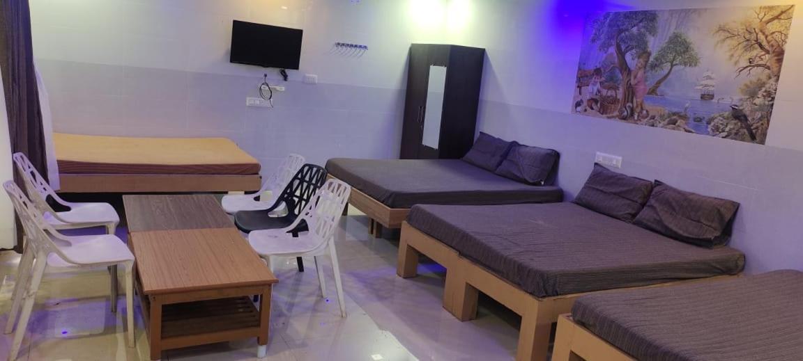 C M Hotel New Wodapatti المظهر الخارجي الصورة